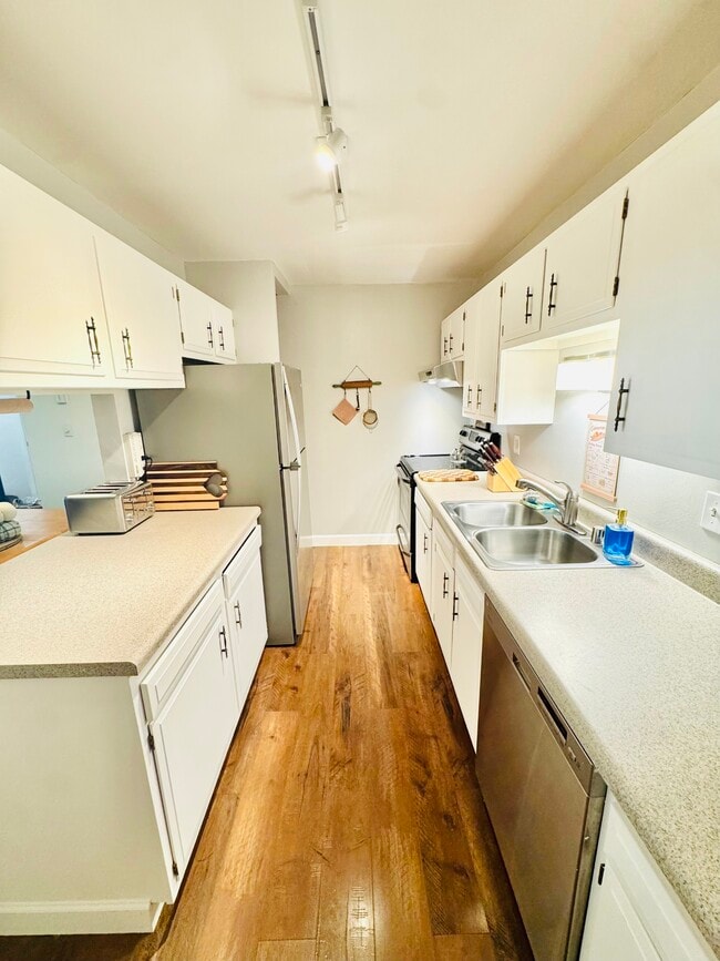 Building Photo - 11495 Armada Dr