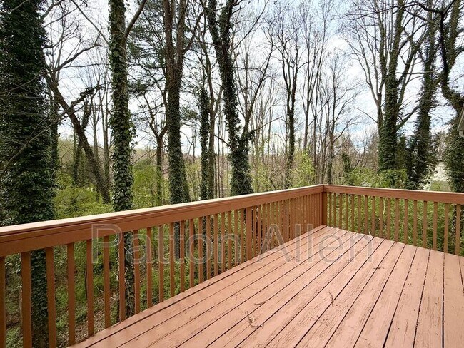 Building Photo - 6 Providence Rd