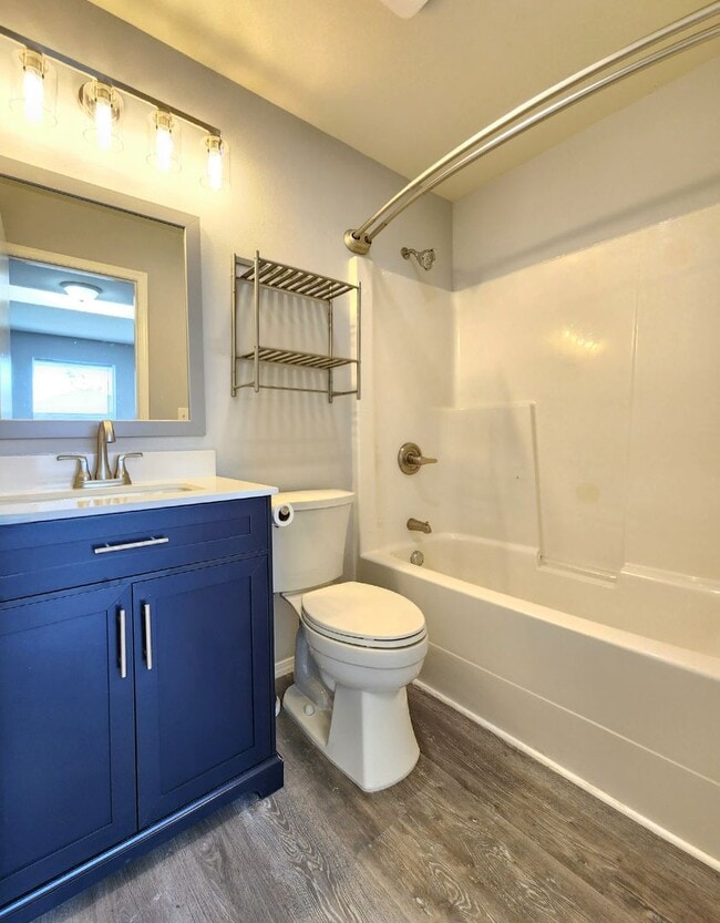 Building Photo - 3 Bedroom 2 Bath Home in Arlington