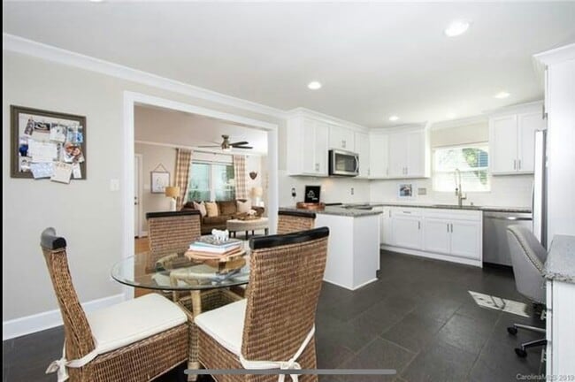 Building Photo - 1322 Tarrington Ave