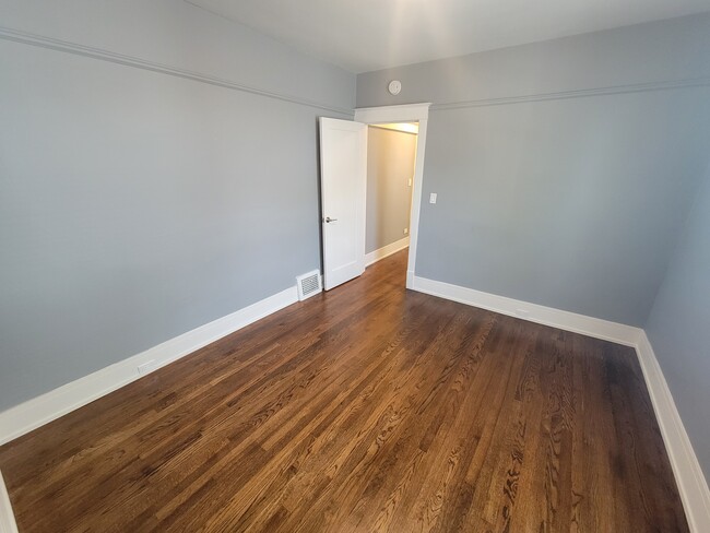Building Photo - 2310 N 75th Ave