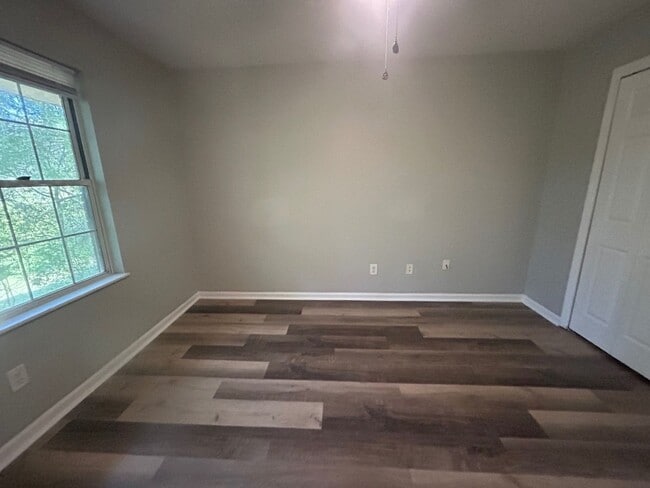 Building Photo - 925-6 Glenn Street, West Columbia, SC 29169