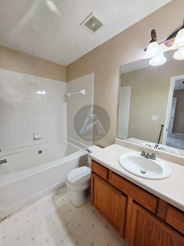 Building Photo - 4319 Thorngate Ln