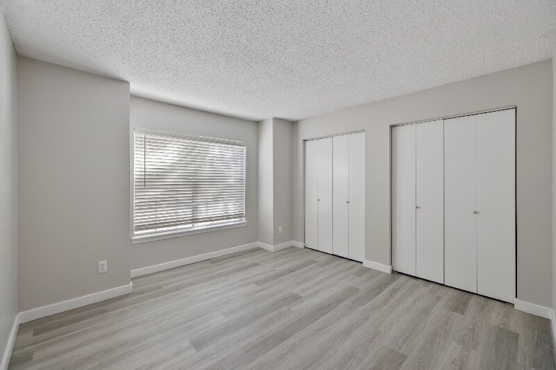 Building Photo - 11011 Woodmeadow Pkwy
