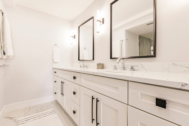 Building Photo - 4001 Gulf Shore Blvd N