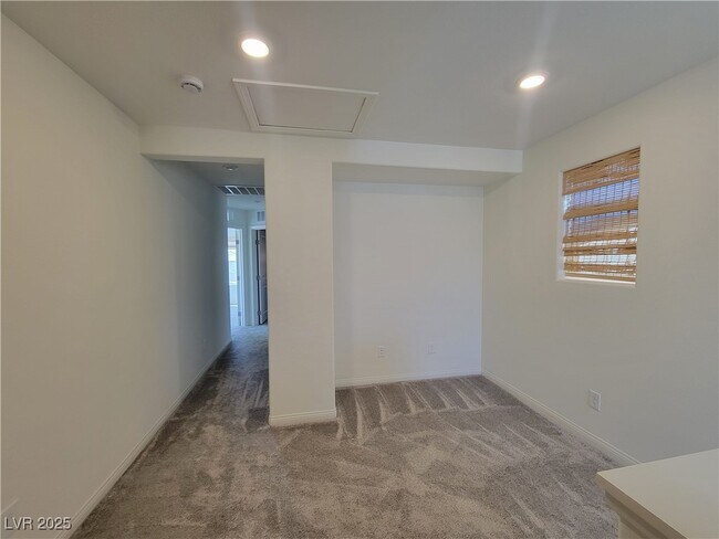 Building Photo - 3652 Valpacos Ln