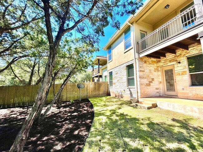 Building Photo - Beautiful Home in Lakeway!