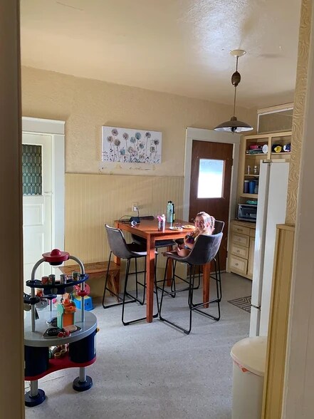 Building Photo - 601 W California St