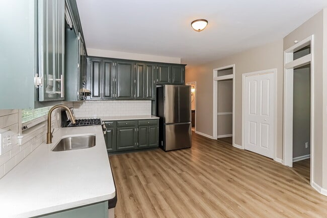 Building Photo - 1612 Carriage Hills Dr