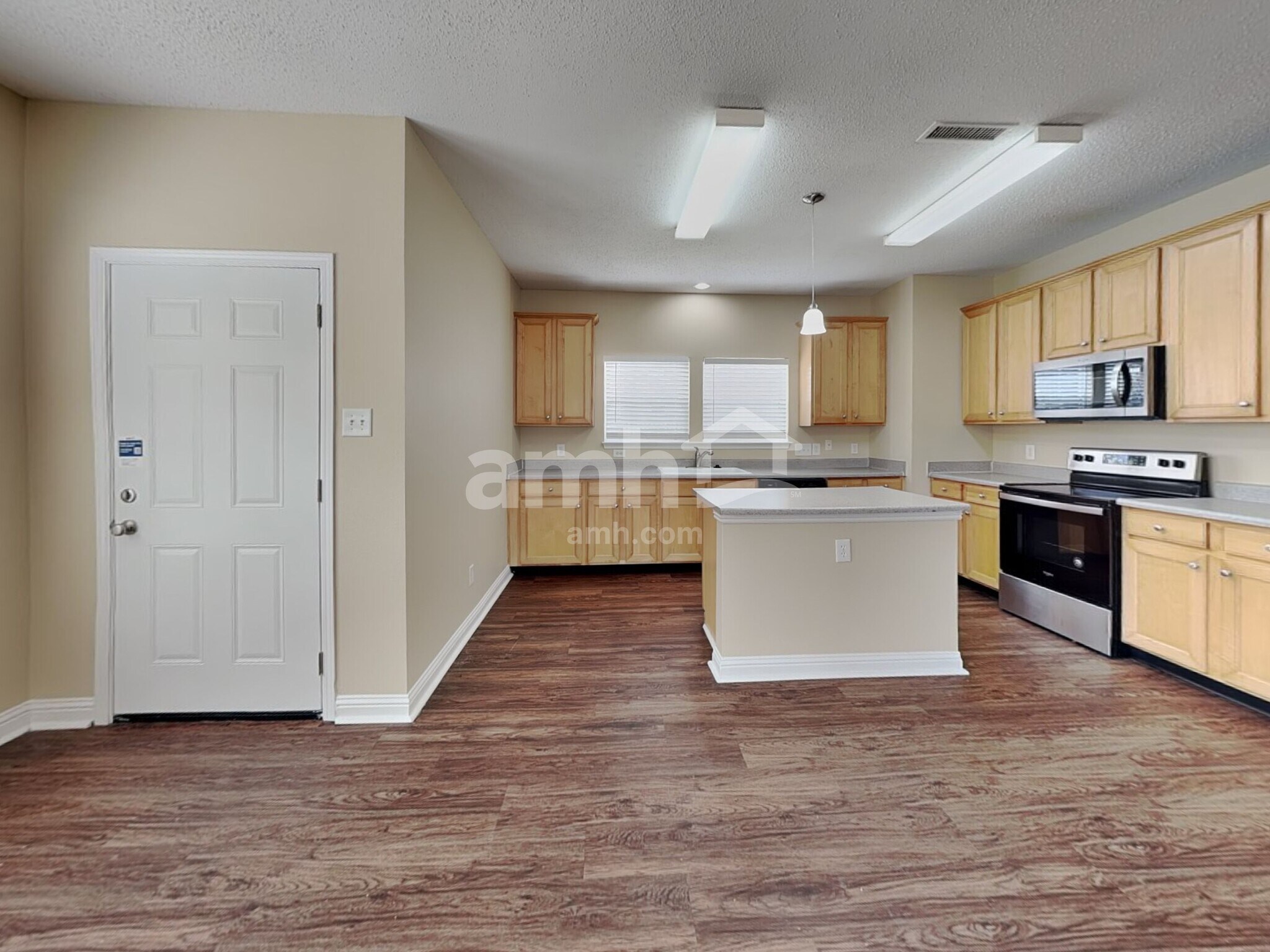 Building Photo - 12587 Majestic Way