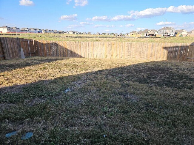 Building Photo - 18412 Speculator Ln