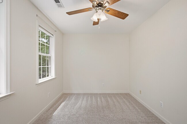 Building Photo - 4908 Stoney Creek Pkwy