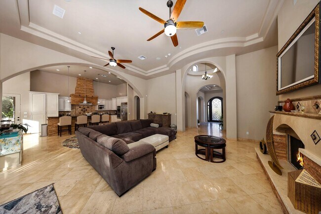 Building Photo - 14598 E Corrine Dr