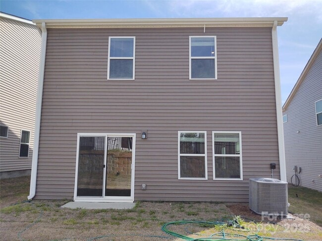 Building Photo - 326 Hyssop Ct