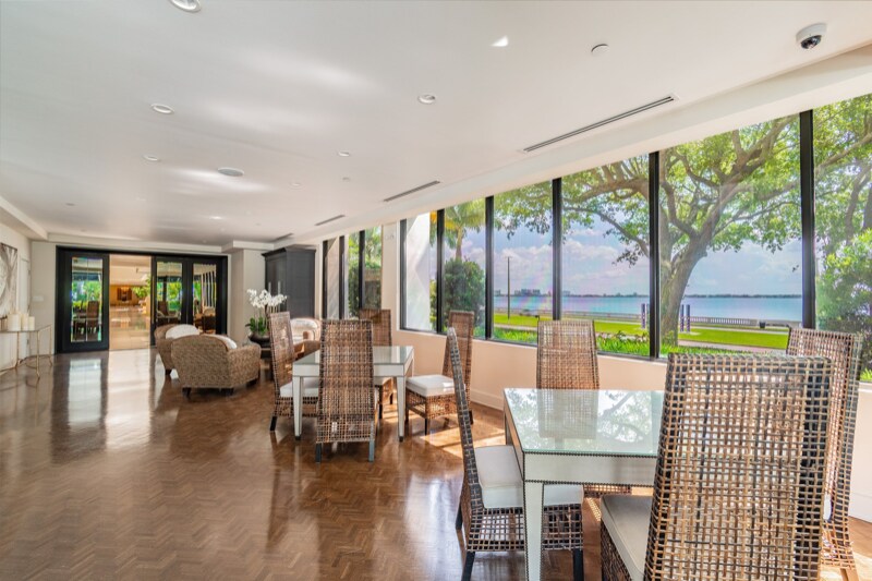 Building Photo - 3301 Bayshore Blvd
