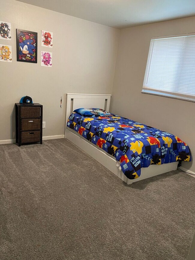 Building Photo - Spacious Ranch in Top School District – Mo...