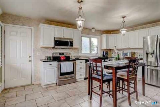 Building Photo - 127 Englewood Ave