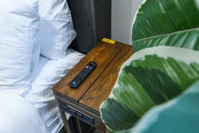 Building Photo - 3022 Auchentoroly Ter