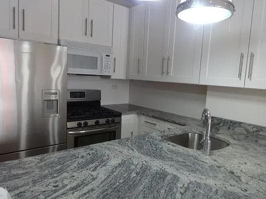 Building Photo - 380 Rector Pl