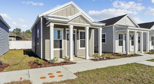 Building Photo - 6499 SW 44th Wy