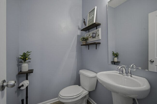 Building Photo - 225 Urbano Ln