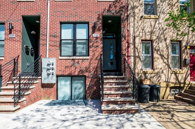 Building Photo - 2147 N Franklin St