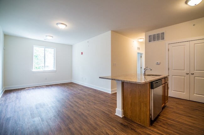 Building Photo - 411 N 34th St