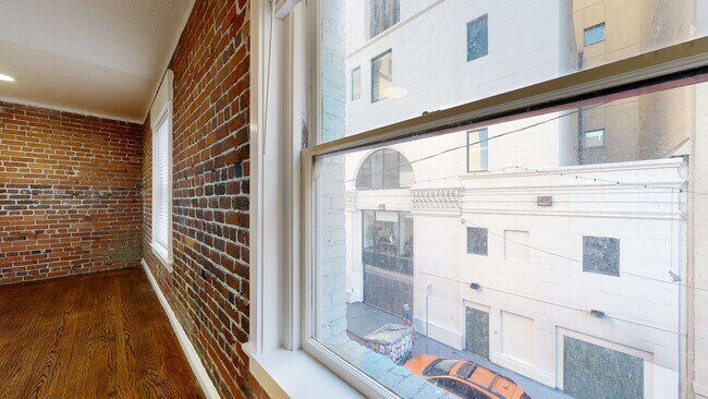 Building Photo - 145 Fell St