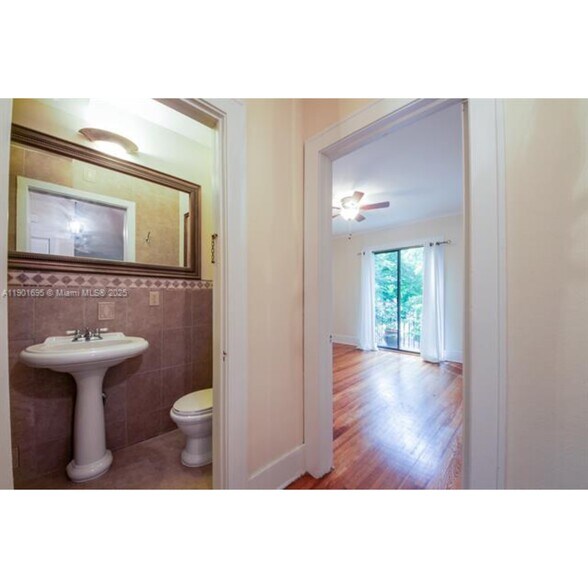 Building Photo - 1109 Ferdinand St