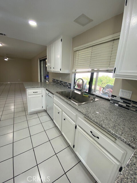 Building Photo - 1364 Orchard Cir