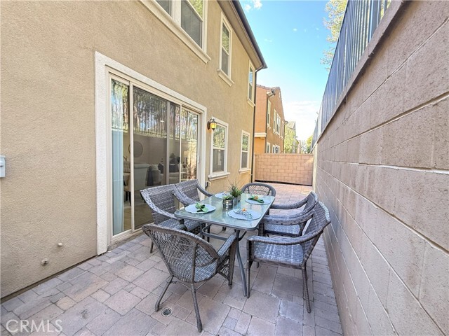 Building Photo - 81 Keepsake