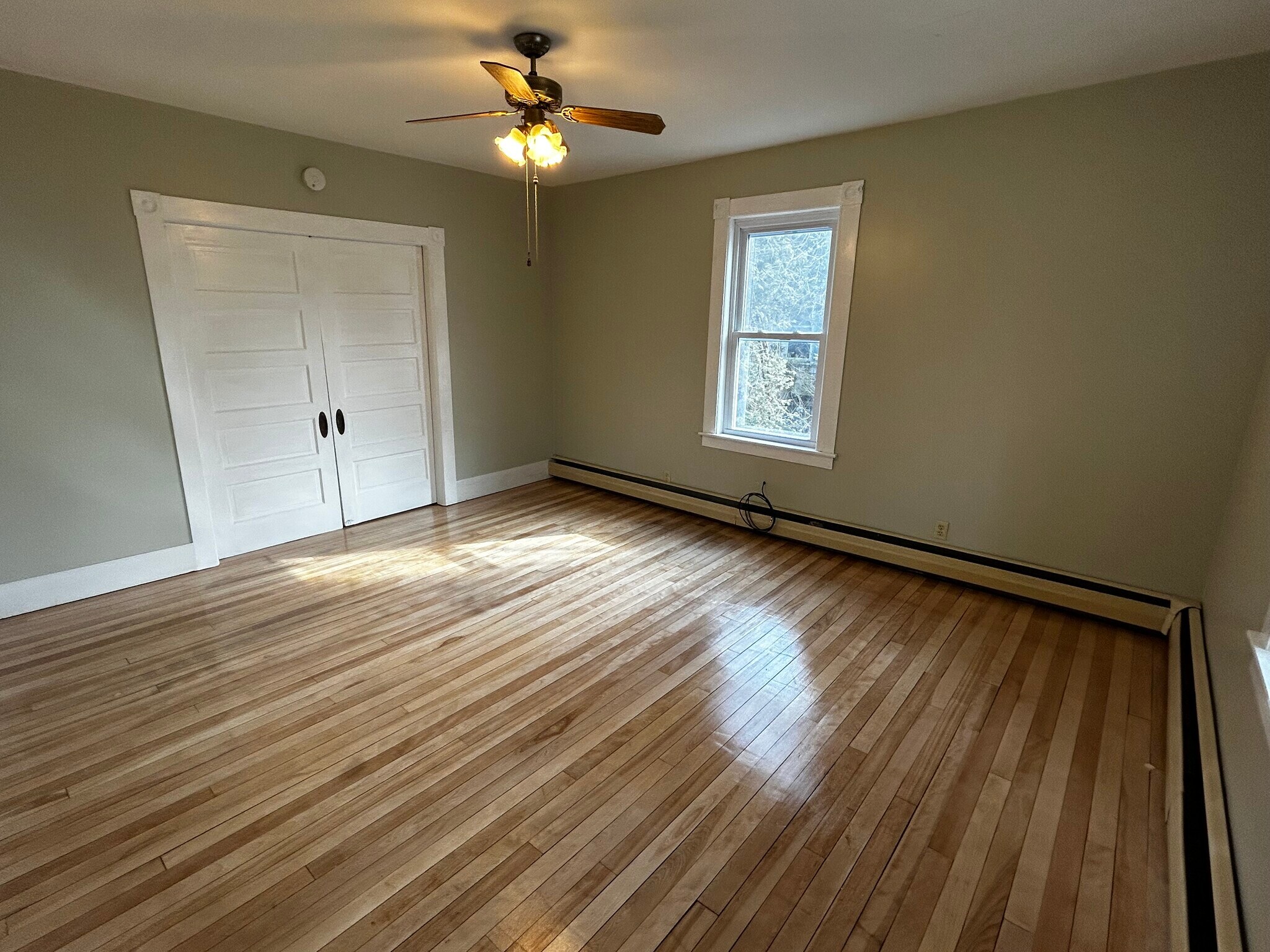 Living room - 31 Cogswell St