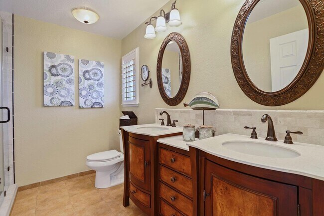 Building Photo - 7273 Shoreline Dr