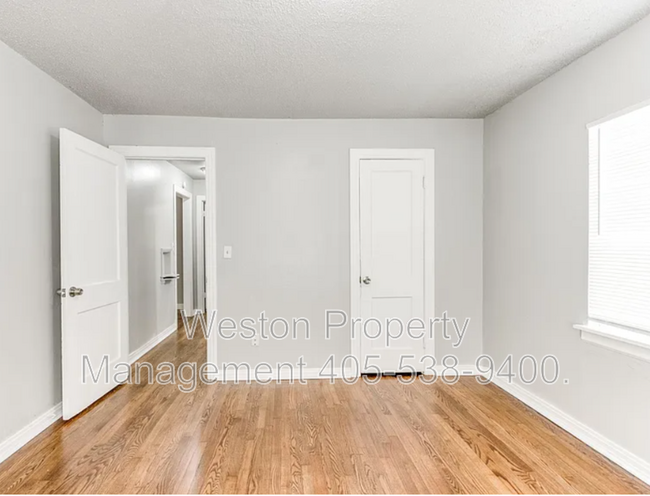 Building Photo - 1217 NE 43rd St