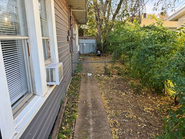 Building Photo - 2104 Ave A