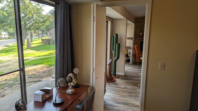 Building Photo - 100 Bay Point Dr