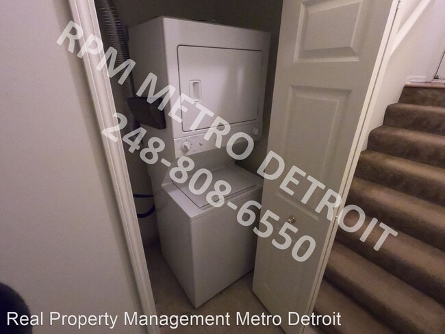 Building Photo - 3 br, 3 bath House - 1128 Faulkner N Bldg #E