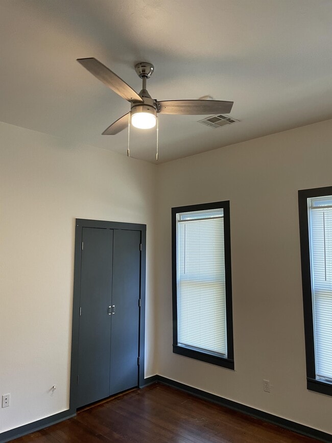 Building Photo - 1735 NW 13th St