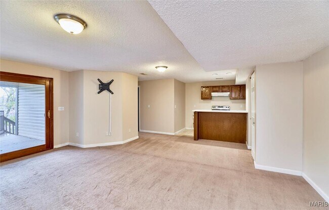 Building Photo - 157 S Kings Rd