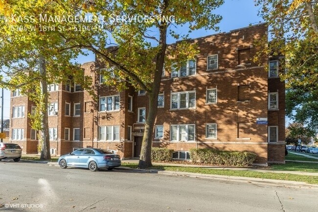 Building Photo - 5104 W 18th St