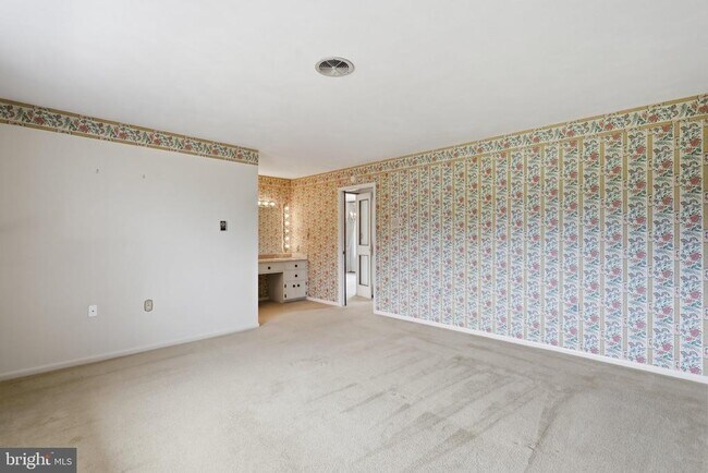 Building Photo - 11475 Pine Hill Dr