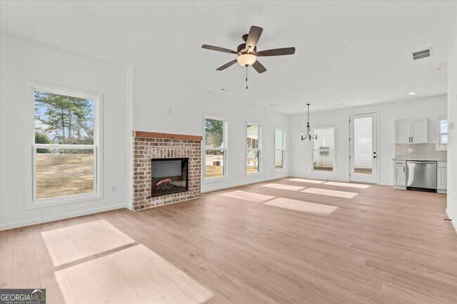 Building Photo - 105 Carroll Cir