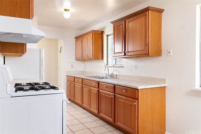 Building Photo - 1257 Rosekrans Dr