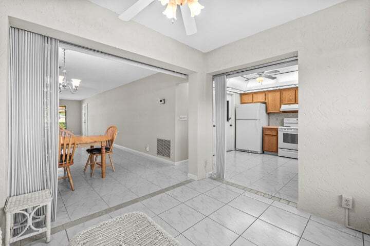 Building Photo - 4640 Rosewood Tree Ct