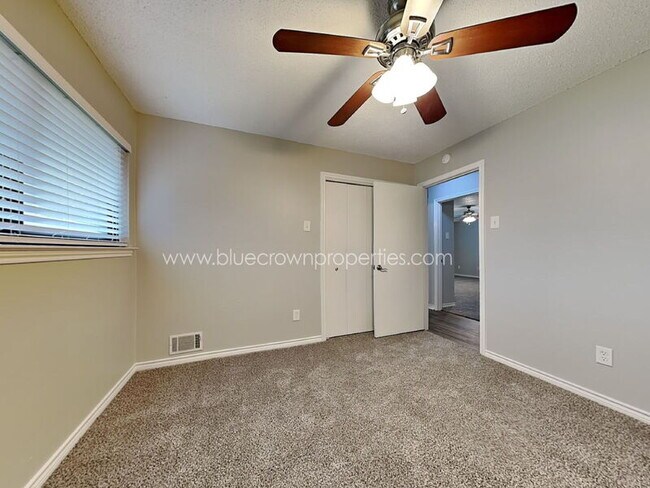 Building Photo - 4915 Chilton Dr