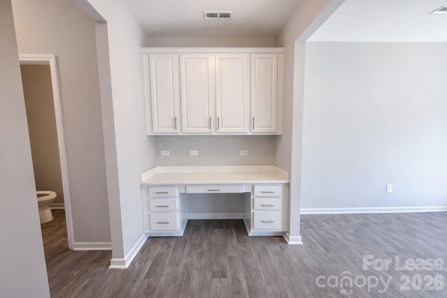 Building Photo - 11154 Woodland Crk Wy