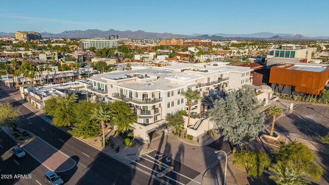 Building Photo - 3801 N Goldwater Blvd