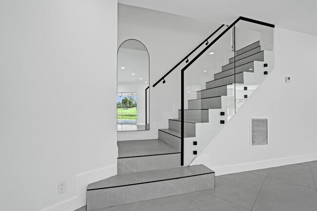 Building Photo - 6700 E Tropical Way