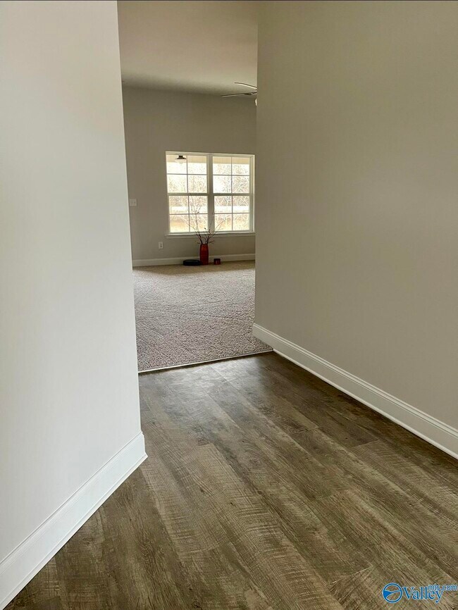 Building Photo - 272 Abercorn Dr