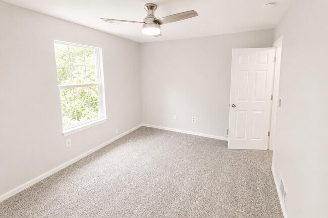 Building Photo - 5318 Godas Cir